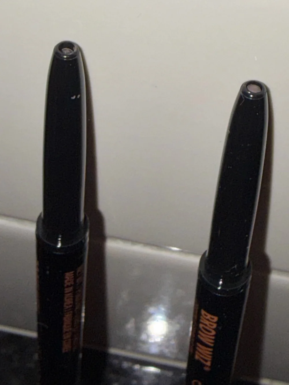 Anastasia Beverly Hills - 2Pc Bundle Ultimate Brow Essentials Kit (Med. Brown)